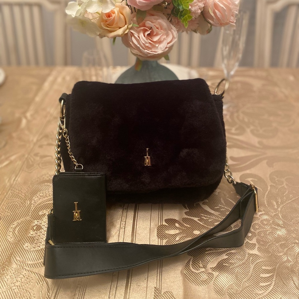 Isaac Mizrahi black fluffy shoulder bag